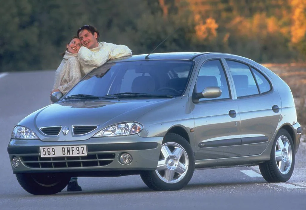Renault Megane 1.9 1999 photo - 1