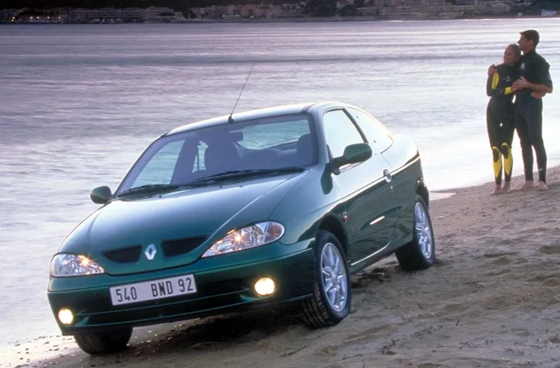 Renault Megane 1.9 1999 photo - 3