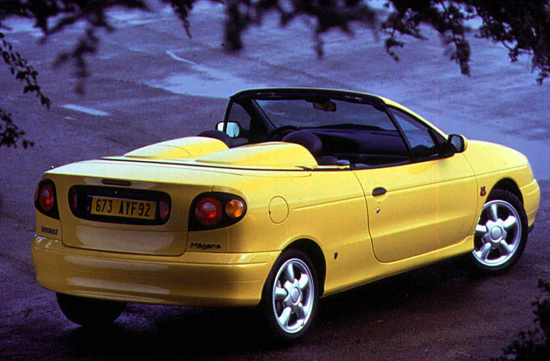 Renault Megane 2.0 1997 photo - 2