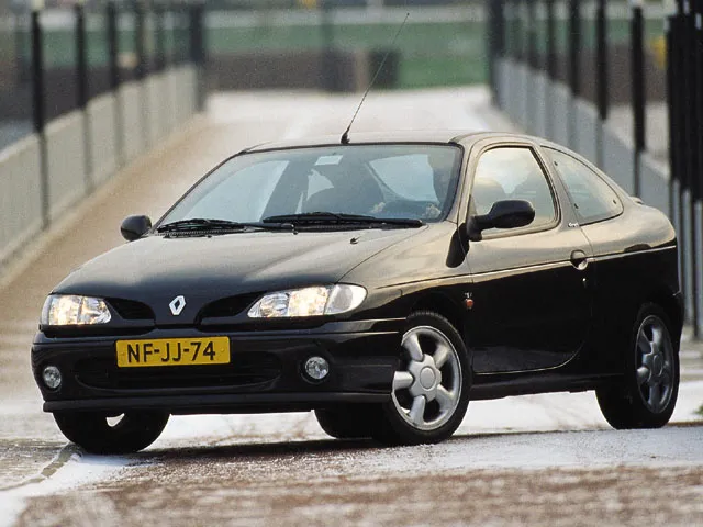 Renault Megane 2.0 1998 photo - 2