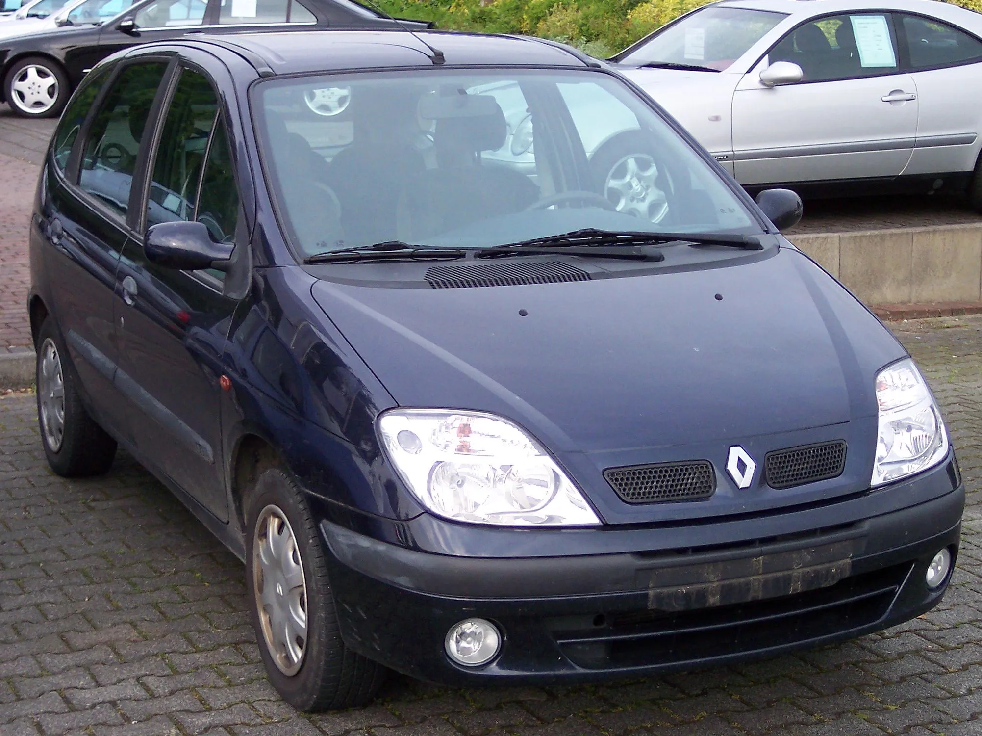 Renault Scenic 1.6 2003 photo - 9