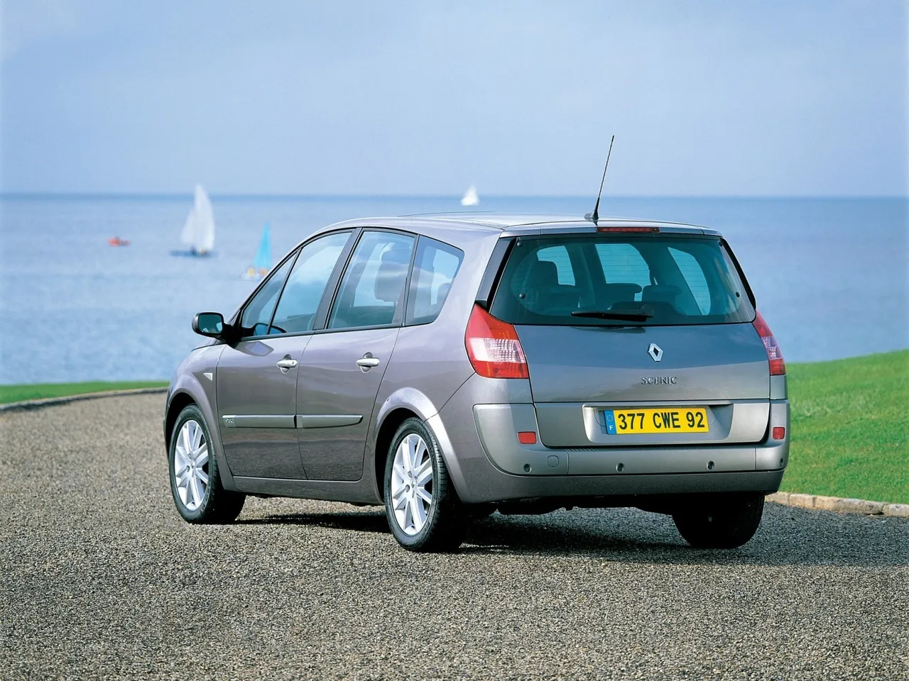Renault Scenic 2.0 2003 photo - 3