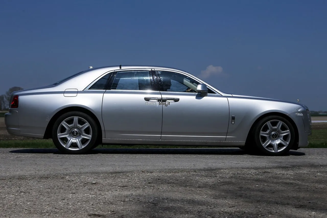 Rolls-Royce Ghost 6.6 2014 photo - 9