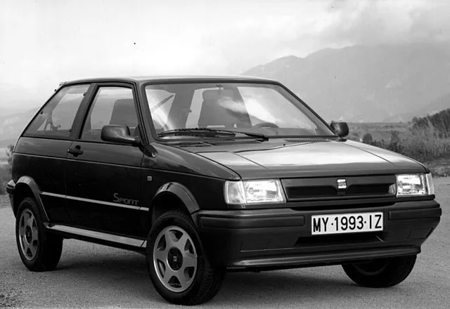 SEAT Ibiza 1.5i 1990 photo - 3