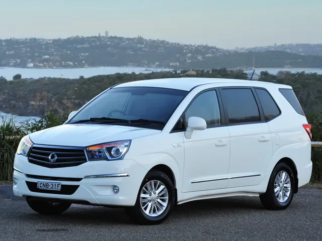 SsangYong Stavic 3.2 2014 photo - 5