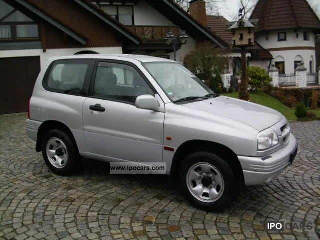 Suzuki Grand Vitara 2.0 1999 photo - 12
