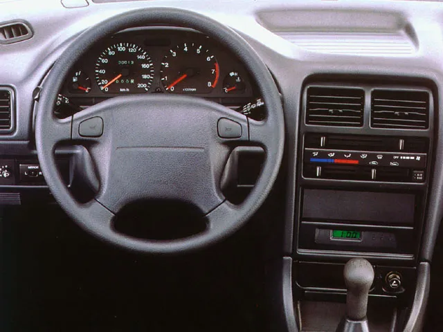 Suzuki Swift 1.0 1996 photo - 9