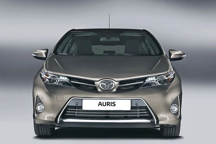 Toyota Auris 1.8 2012 photo - 12