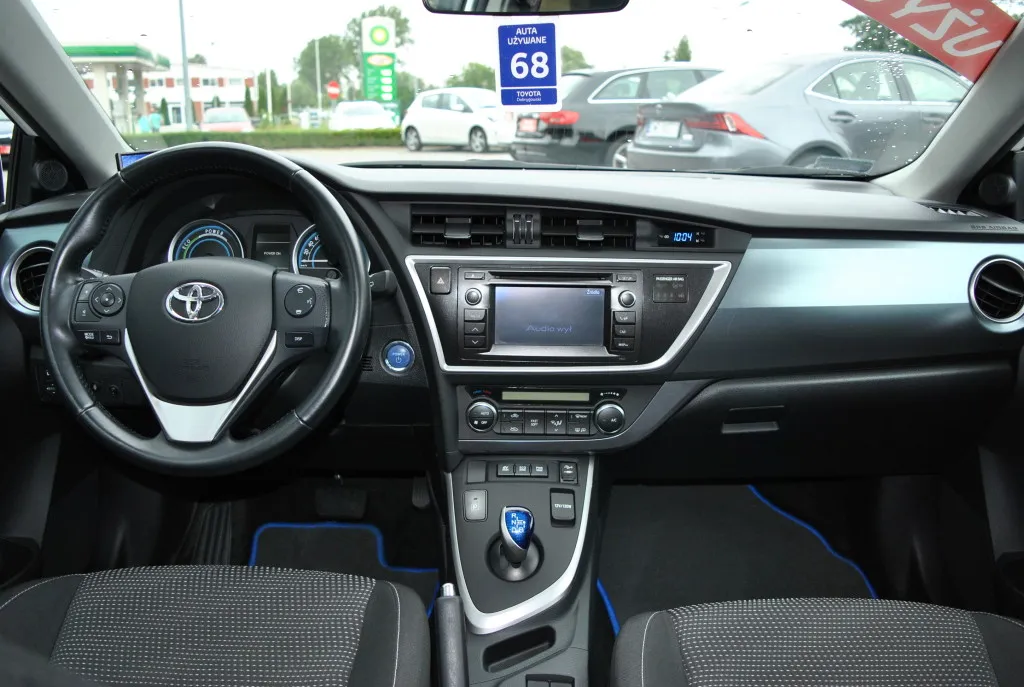 Toyota Auris 1.8 2013 photo - 7