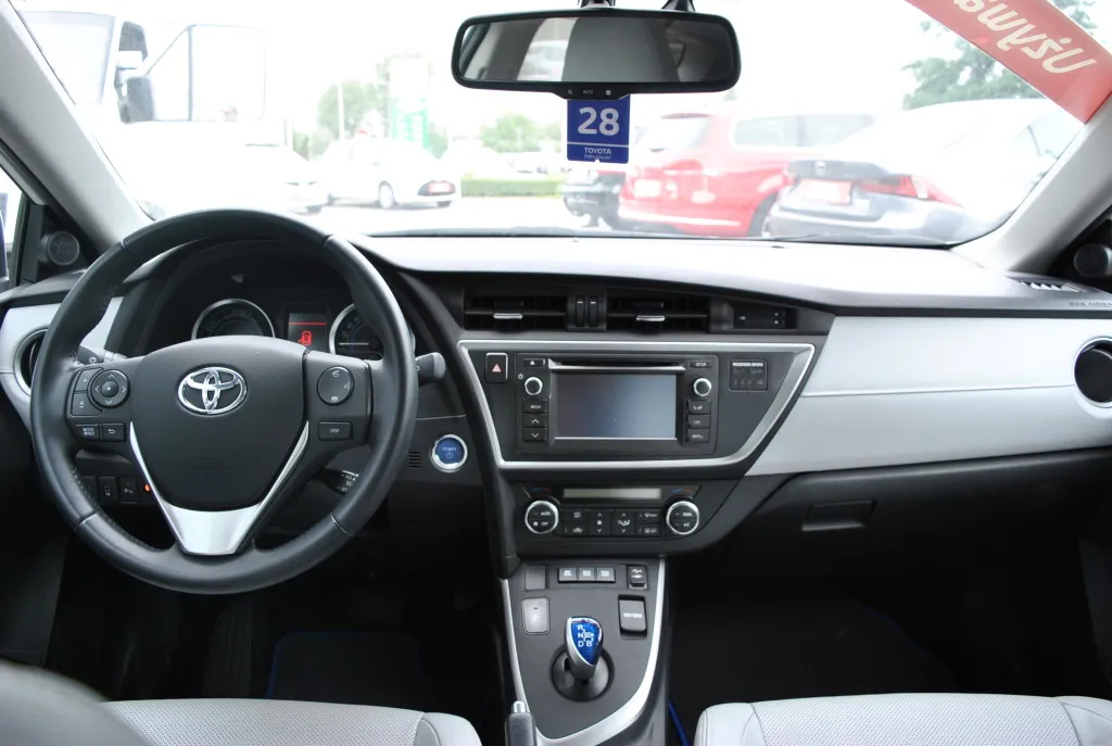 Toyota Auris 1.8 2014 photo - 7