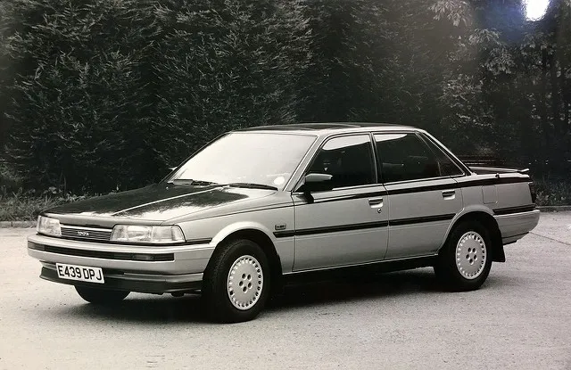 Toyota Camry 2.0 1988 photo - 10