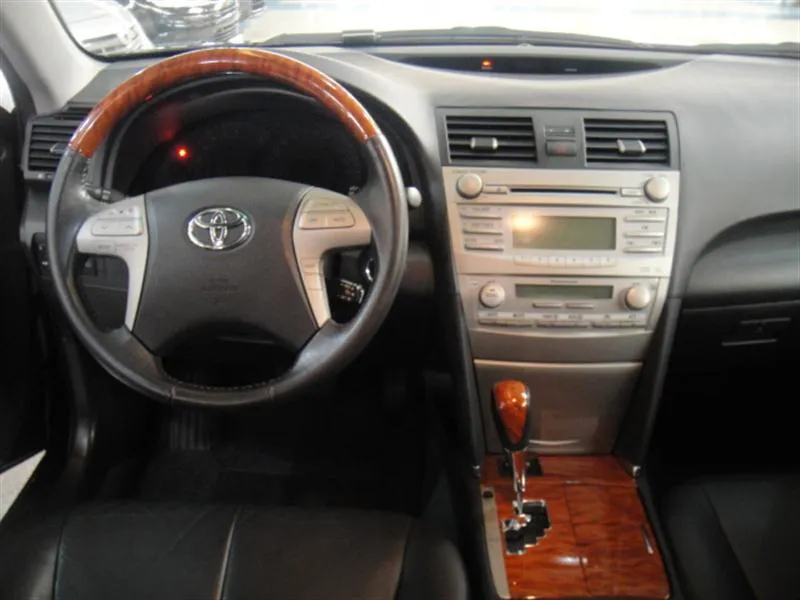 Toyota Camry 3.5 2010 photo - 6