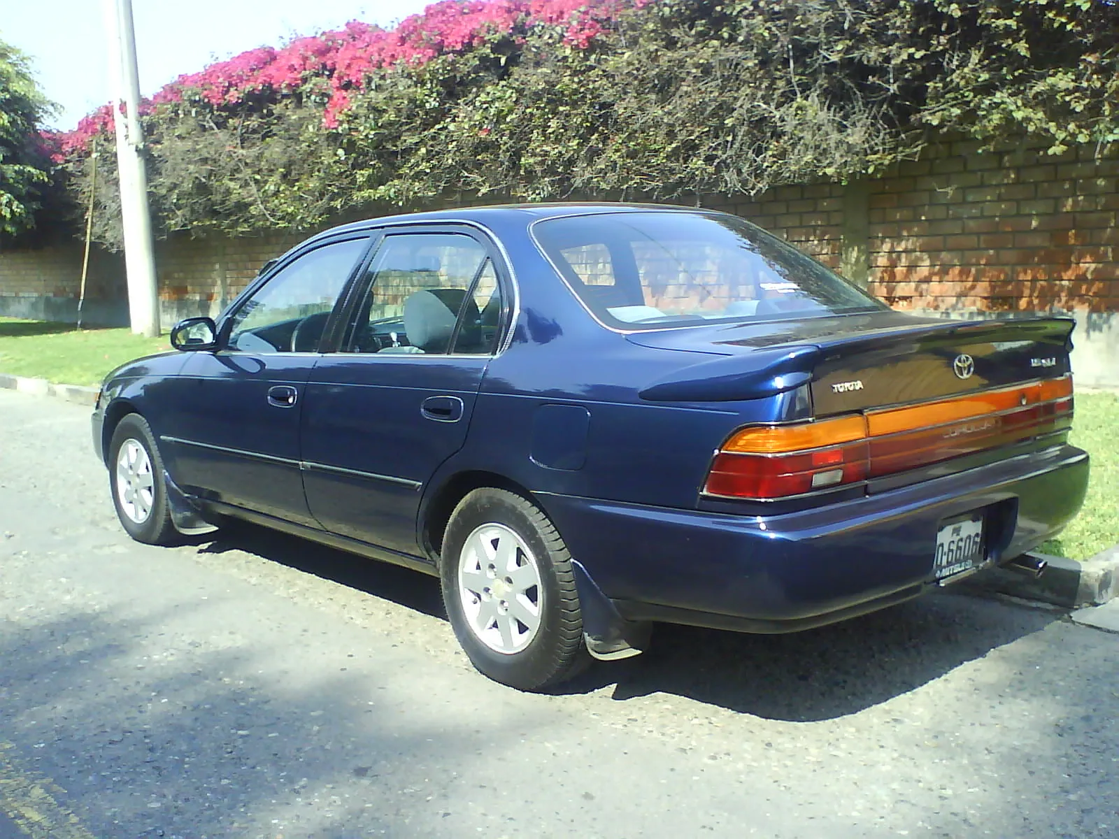 Toyota Corolla 1.8 1995 photo - 12