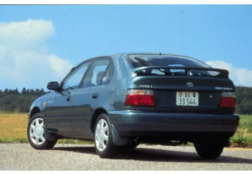 Toyota Corolla 2.0 1997 photo - 9