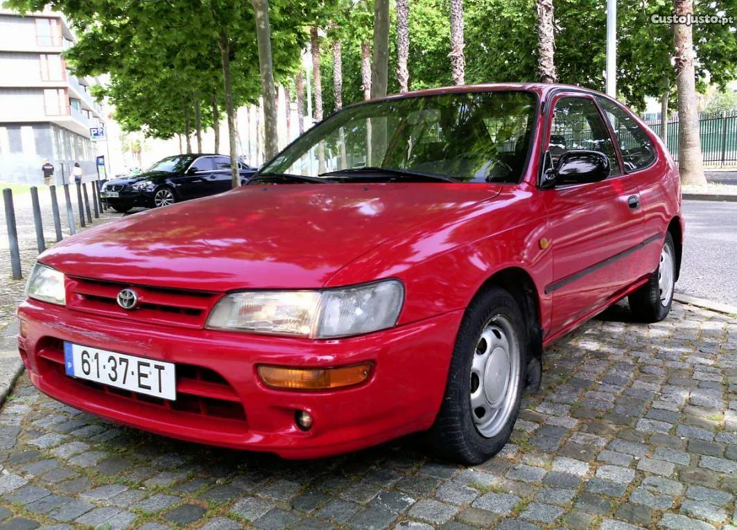 Toyota Corolla 2.0 1999 photo - 9