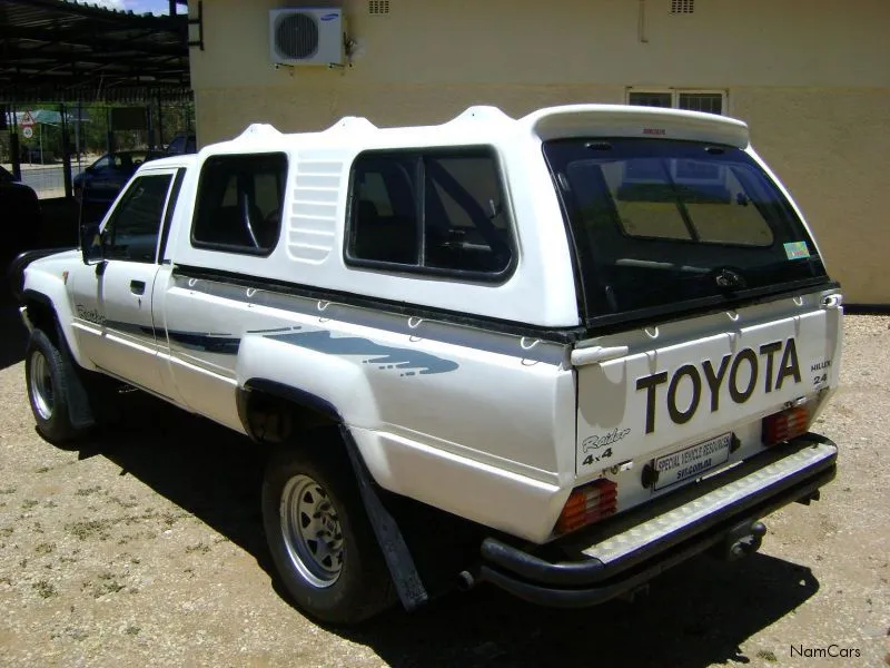 Toyota Hilux 2.0 1996 photo - 3