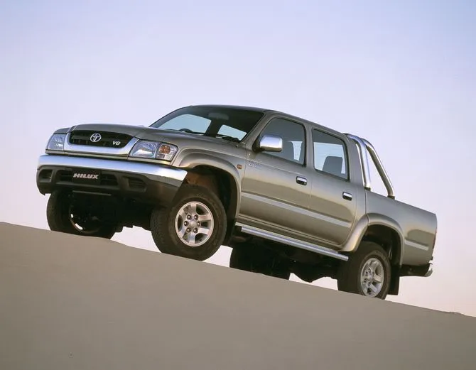 Toyota Hilux 3.4 2002 photo - 9