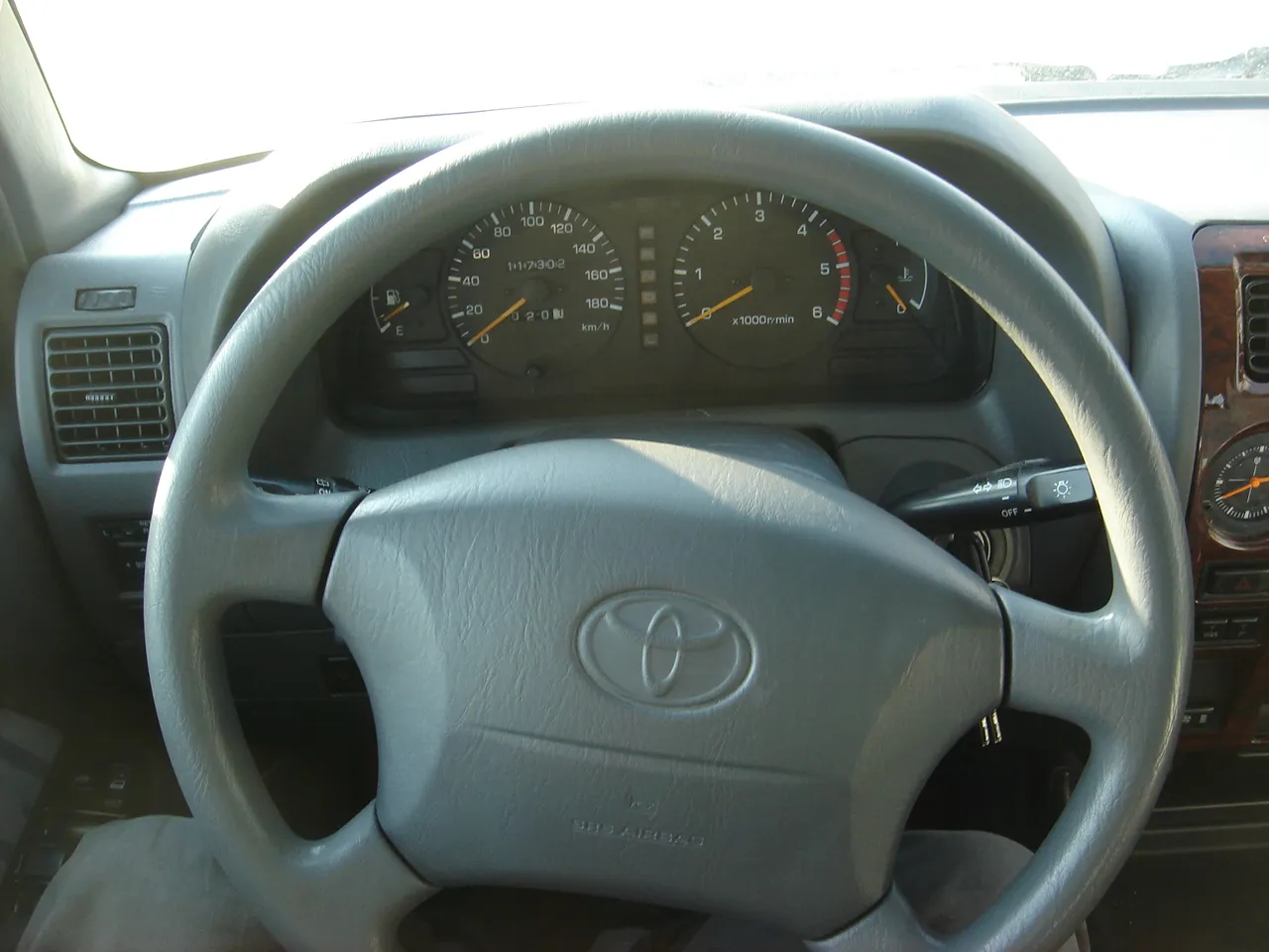 Toyota Land Cruiser Prado 3.0 1998 photo - 11