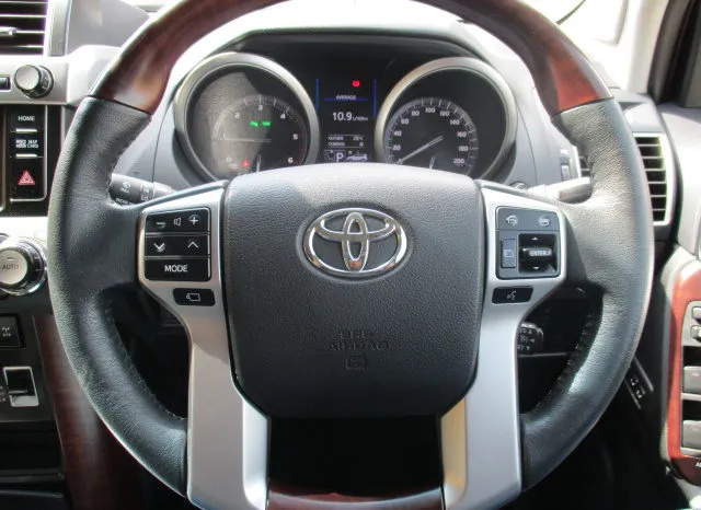Toyota Land Cruiser Prado 3.0 2014 photo - 12