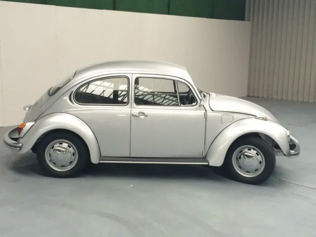 Volkswagen Beetle 1.2 1972 photo - 9