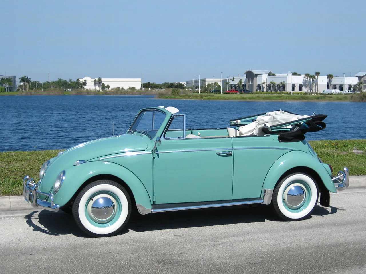 Volkswagen Beetle 1.6 1962 photo - 1