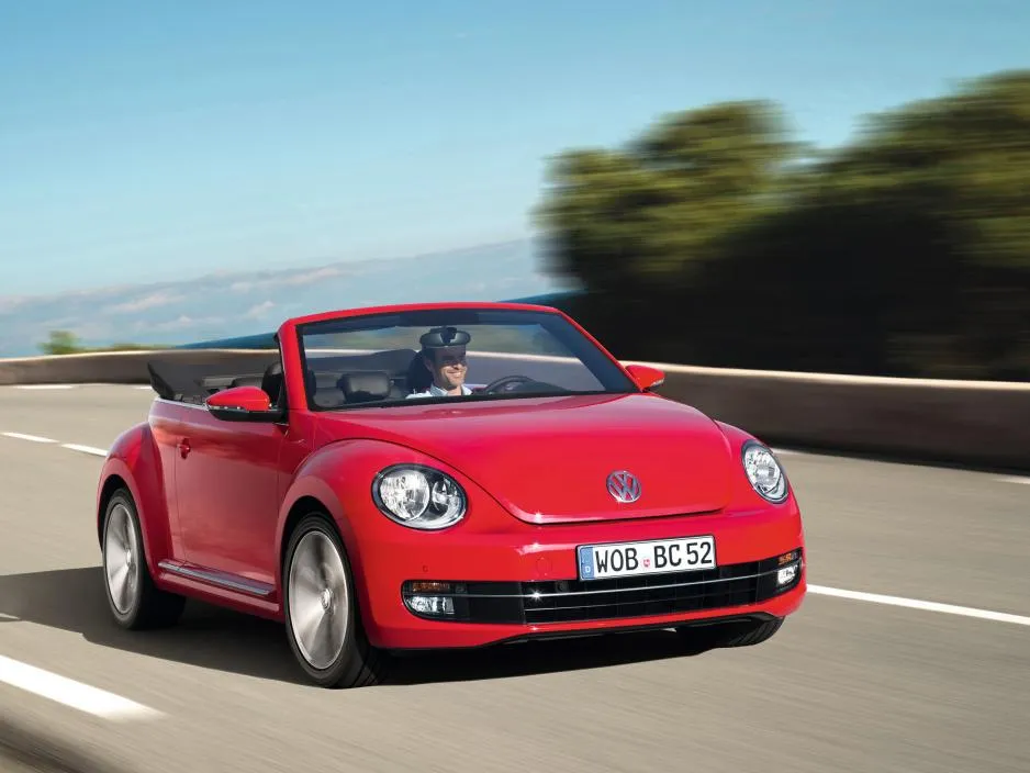 Volkswagen Beetle 1.6 2013 photo - 4