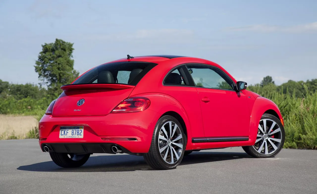 Volkswagen Beetle 1.6 2014 photo - 8