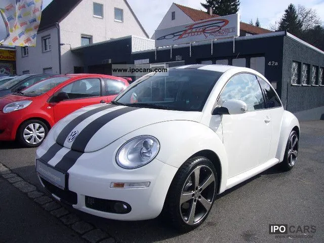Volkswagen Beetle 2.0 2008 photo - 9