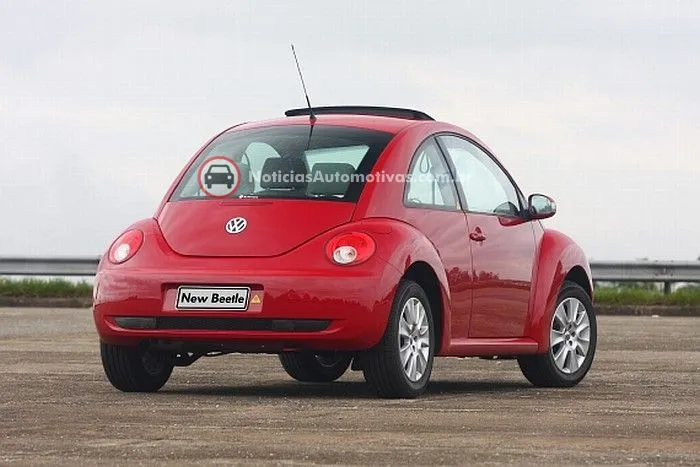 Volkswagen Beetle 2.0 2009 photo - 11