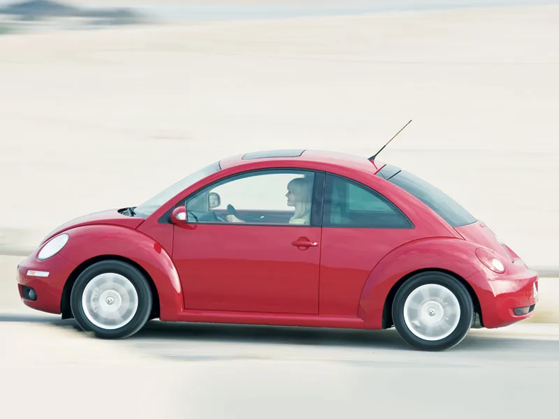 Volkswagen Beetle 2.0 2009 photo - 2