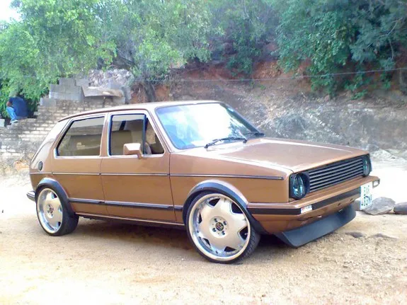 Volkswagen Golf 1.1 1983 photo - 4
