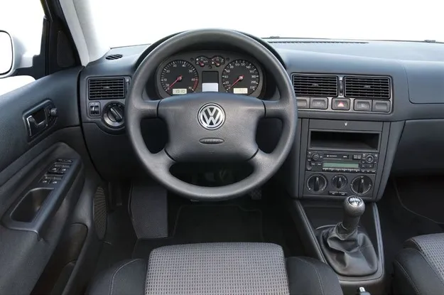 Volkswagen Golf 1.5 1997 photo - 6