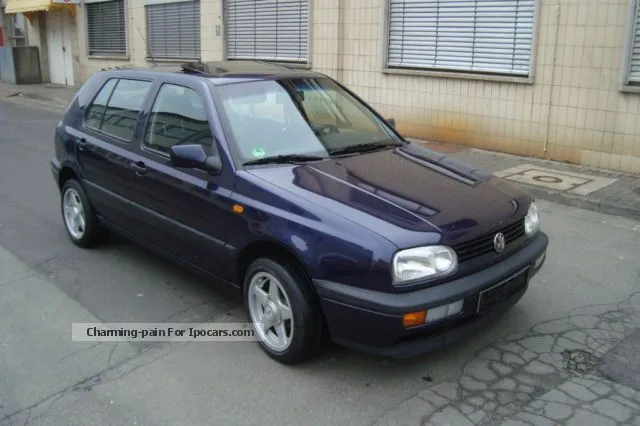 Volkswagen Golf 1.6 1995 photo - 1
