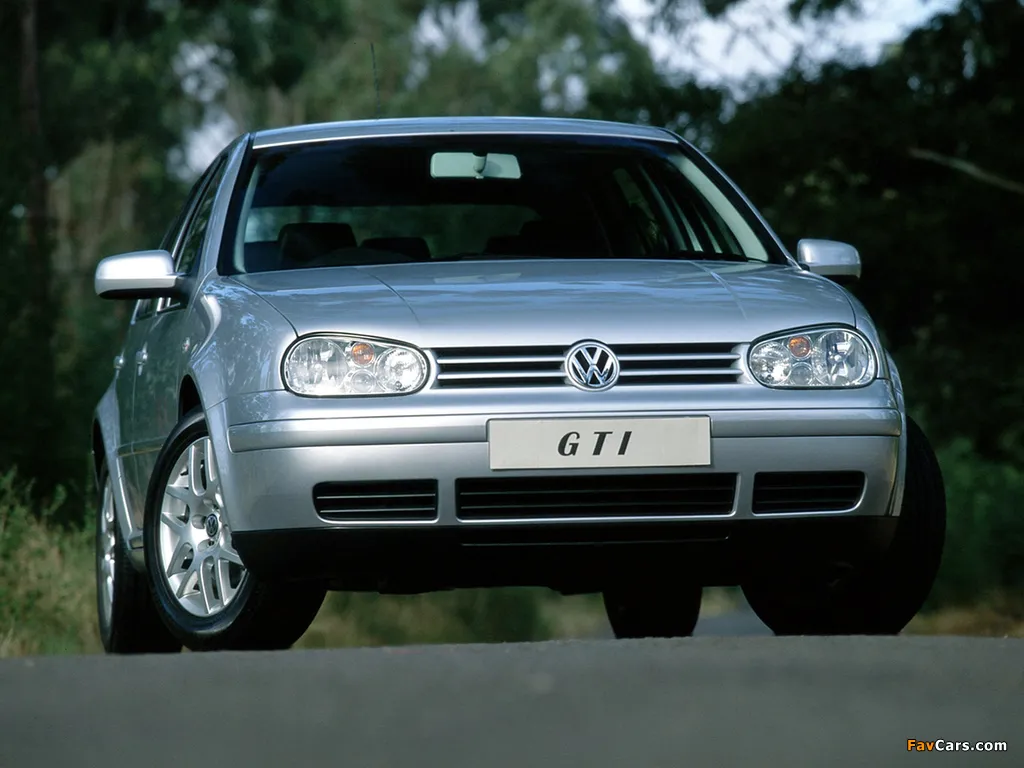 Volkswagen Golf 1.8 2003 photo - 1