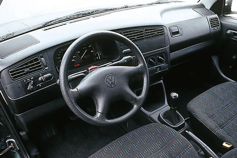 Volkswagen Golf 2.0 1993 photo - 6