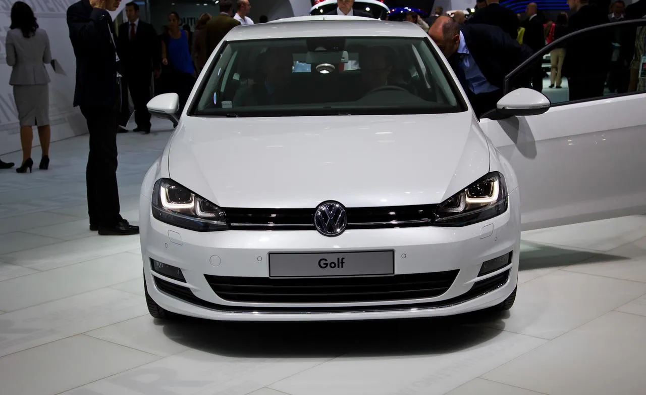 Volkswagen Golf 2.0 2014 photo - 2