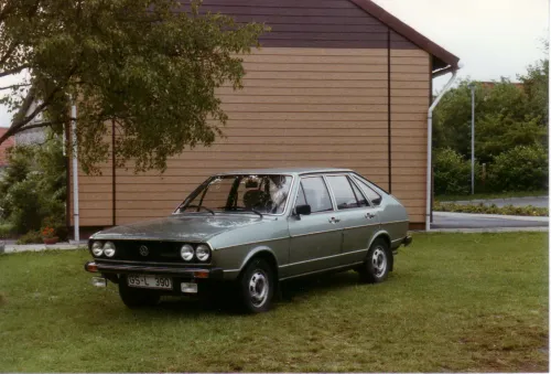 Volkswagen Passat 1.3 1984 photo - 10