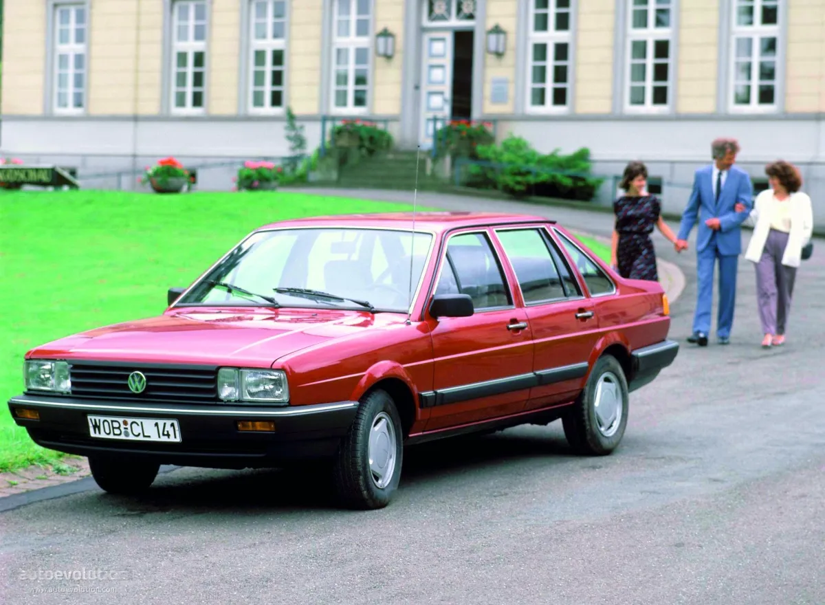 Volkswagen Passat 1.3 1986 photo - 11