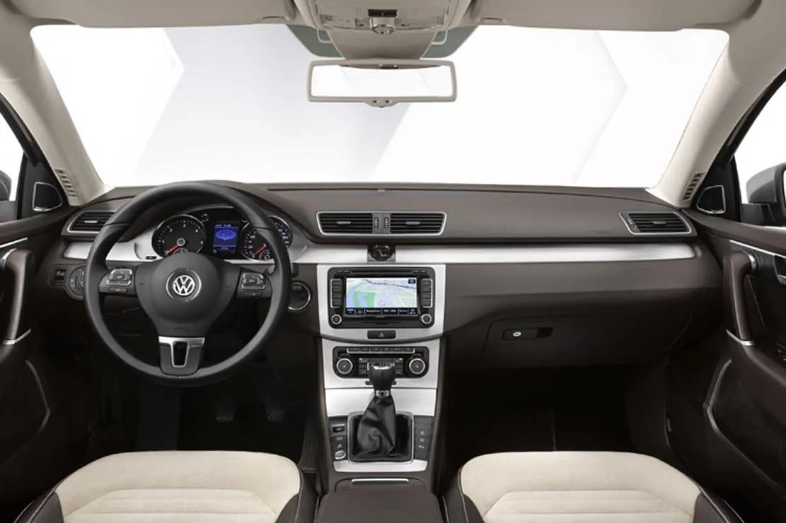 Volkswagen Passat 1.4 2014 photo - 5