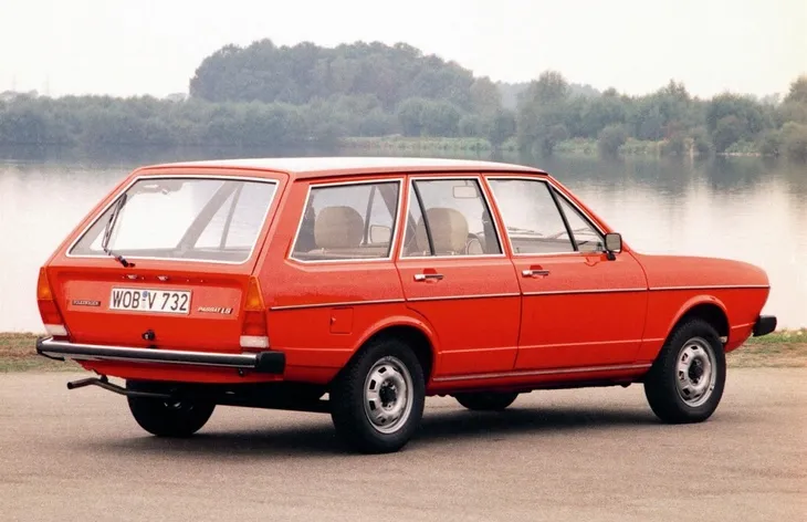 Volkswagen Passat 1.5 1987 photo - 8