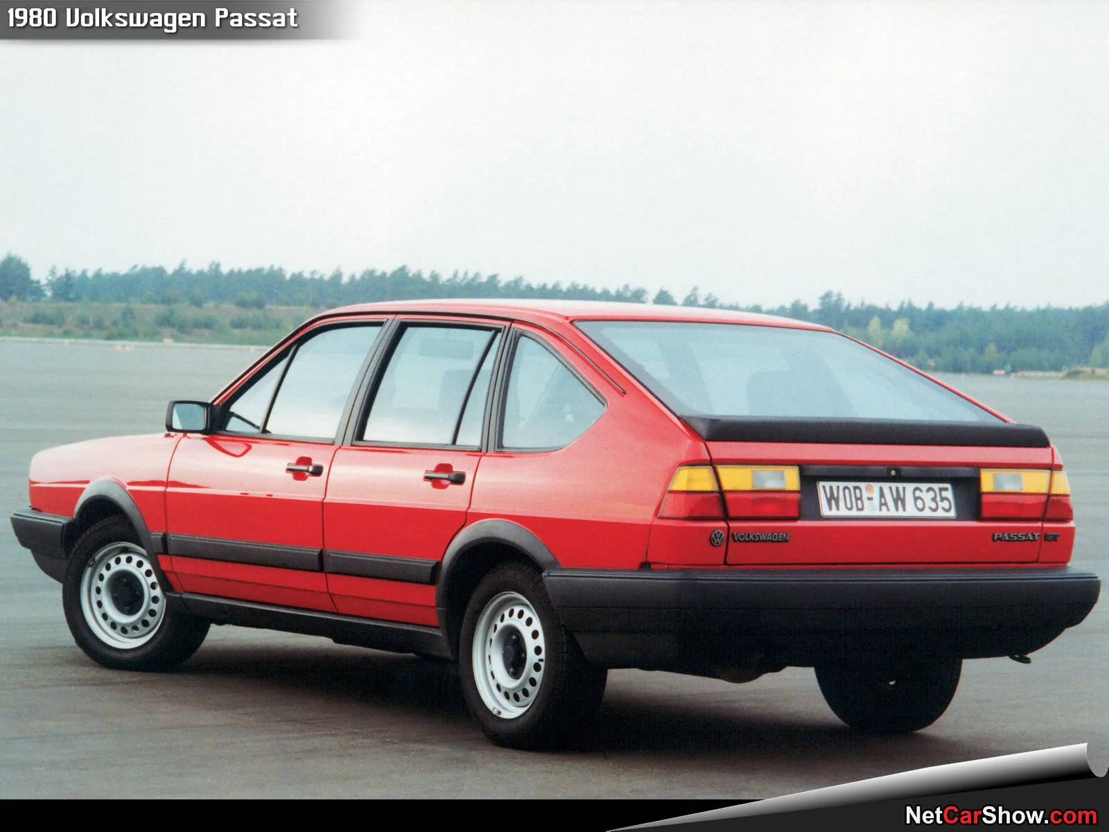 Volkswagen Passat 1.5 1988 photo - 5
