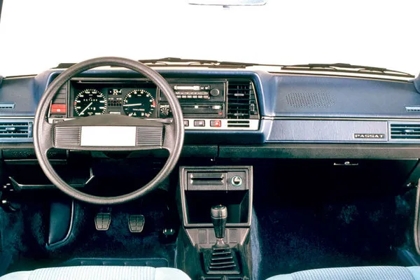Volkswagen Passat 1.6 1985 photo - 7
