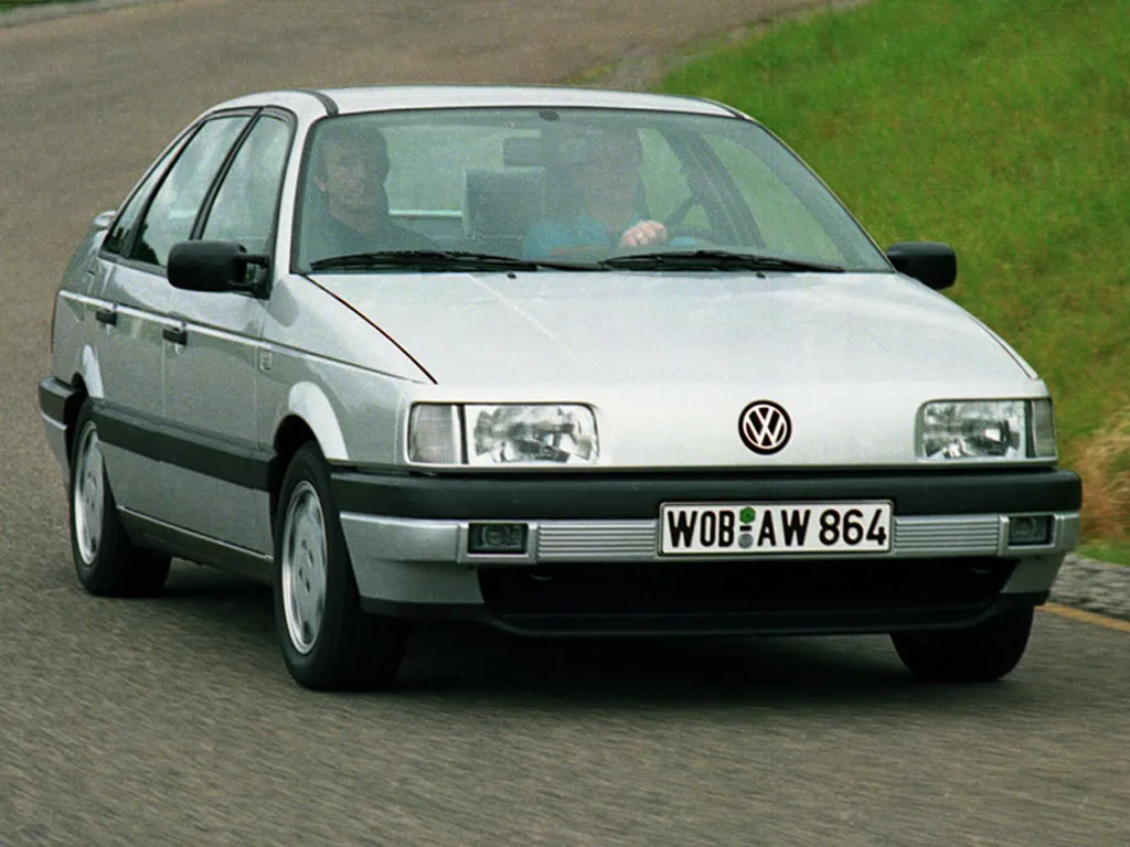 Volkswagen Passat 1.6 1990 photo - 6