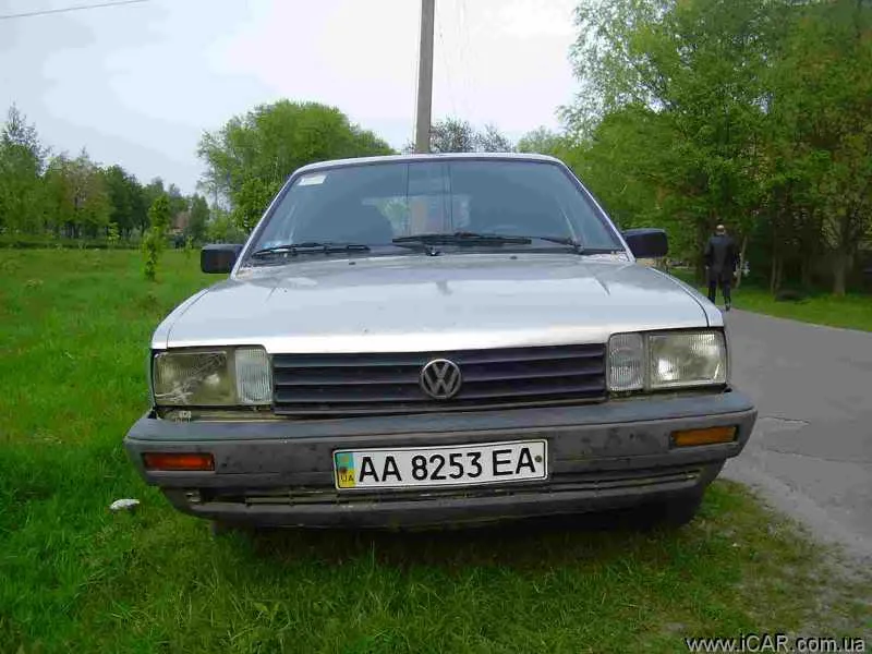 Volkswagen Passat 1.8 1985 photo - 1