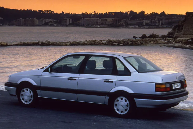 Volkswagen Passat 1.8 1990 photo - 10