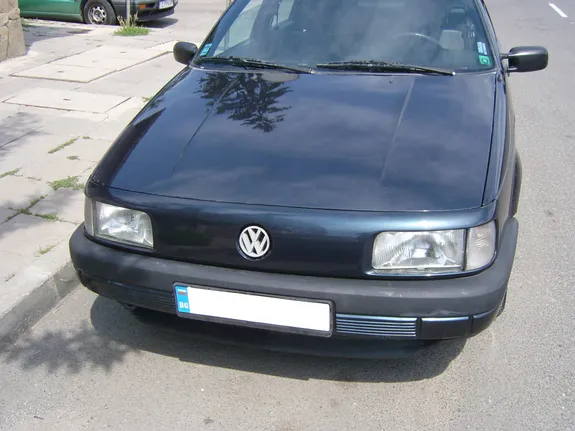 Volkswagen Passat 1.8 1990 photo - 7