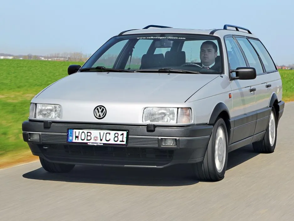 Volkswagen Passat 2.0 1989 photo - 11