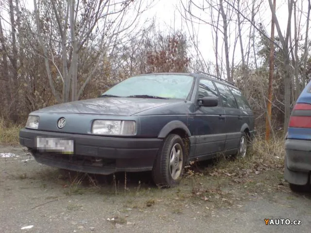 Volkswagen Passat 2.0 1989 photo - 12