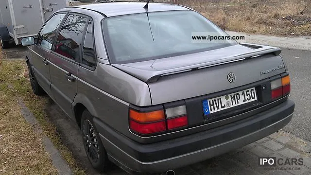 Volkswagen Passat 2.0 1992 photo - 2