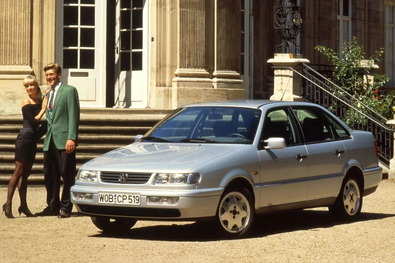 Volkswagen Passat 2.0 1993 photo - 9